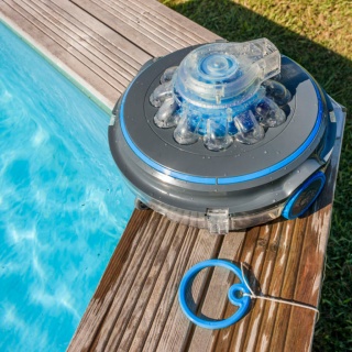 Odkurzacz automatyczny do basenu samojezdny Wet Runner Plus Gre