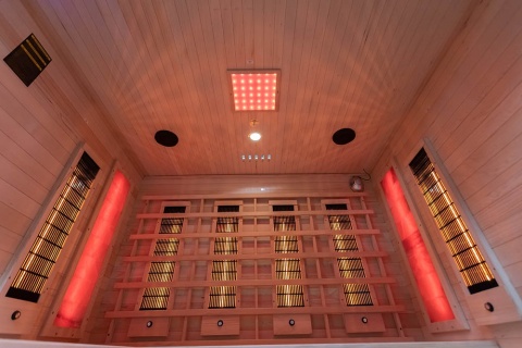 Sauna na podczerwień z kamieniem solnym 180x160x200 cm 4-osobowa Infrared