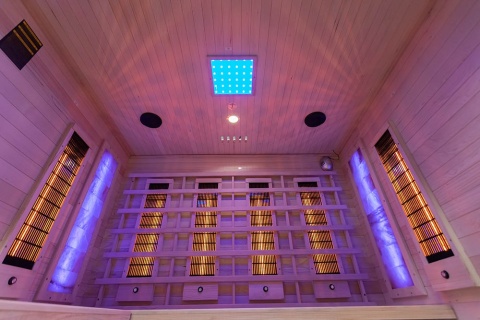 Sauna na podczerwień z kamieniem solnym 180x160x200 cm 4-osobowa Infrared