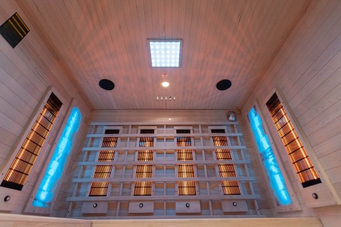 Sauna na podczerwień z kamieniem solnym 180x160x200 cm 4-osobowa Infrared