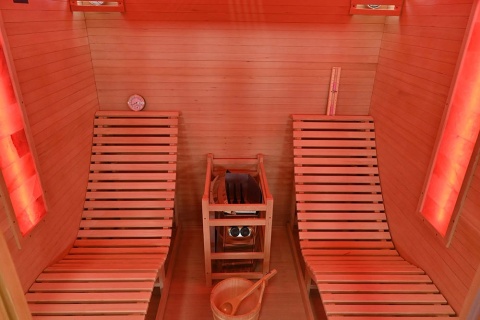 Sauna ogrodowa sucha z piecem HARVIA 8kW 180x180x190 cm 2 osobowa