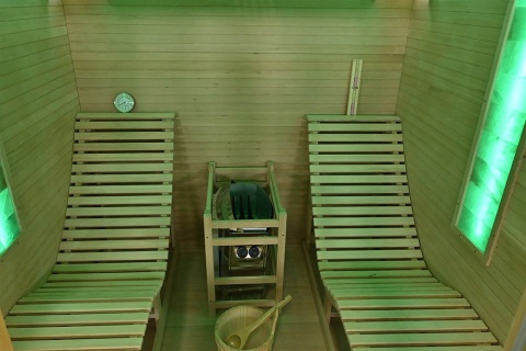 Sauna ogrodowa sucha z piecem HARVIA 8kW 180x180x190 cm 2 osobowa