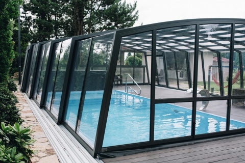 Zadaszenie basenowe na wymiar Skyline Up