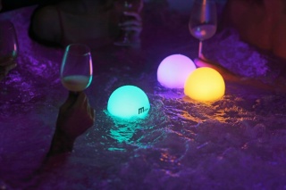 Lampa basenowa LED 16 kolorów Mspa