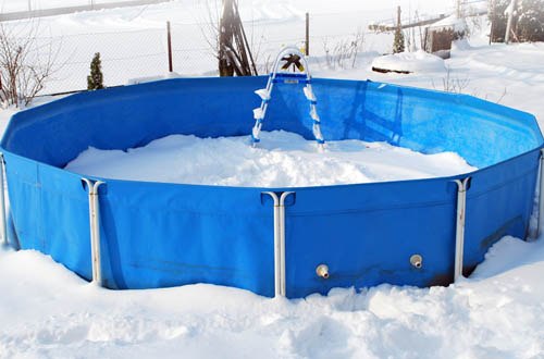 Jak sobie poradzić w zimę z basenem ogrodowym