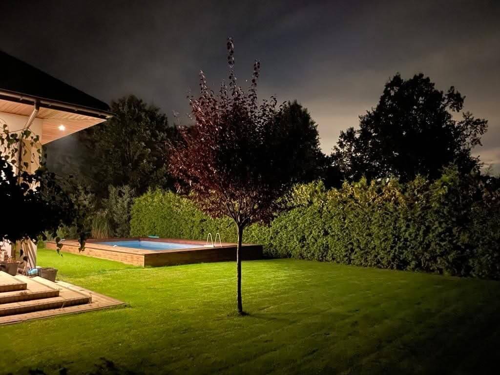 Czy basen stelażowy można wkopać w ziemię ?